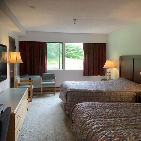 Providence Place Inn Port Hardy Extérieur photo