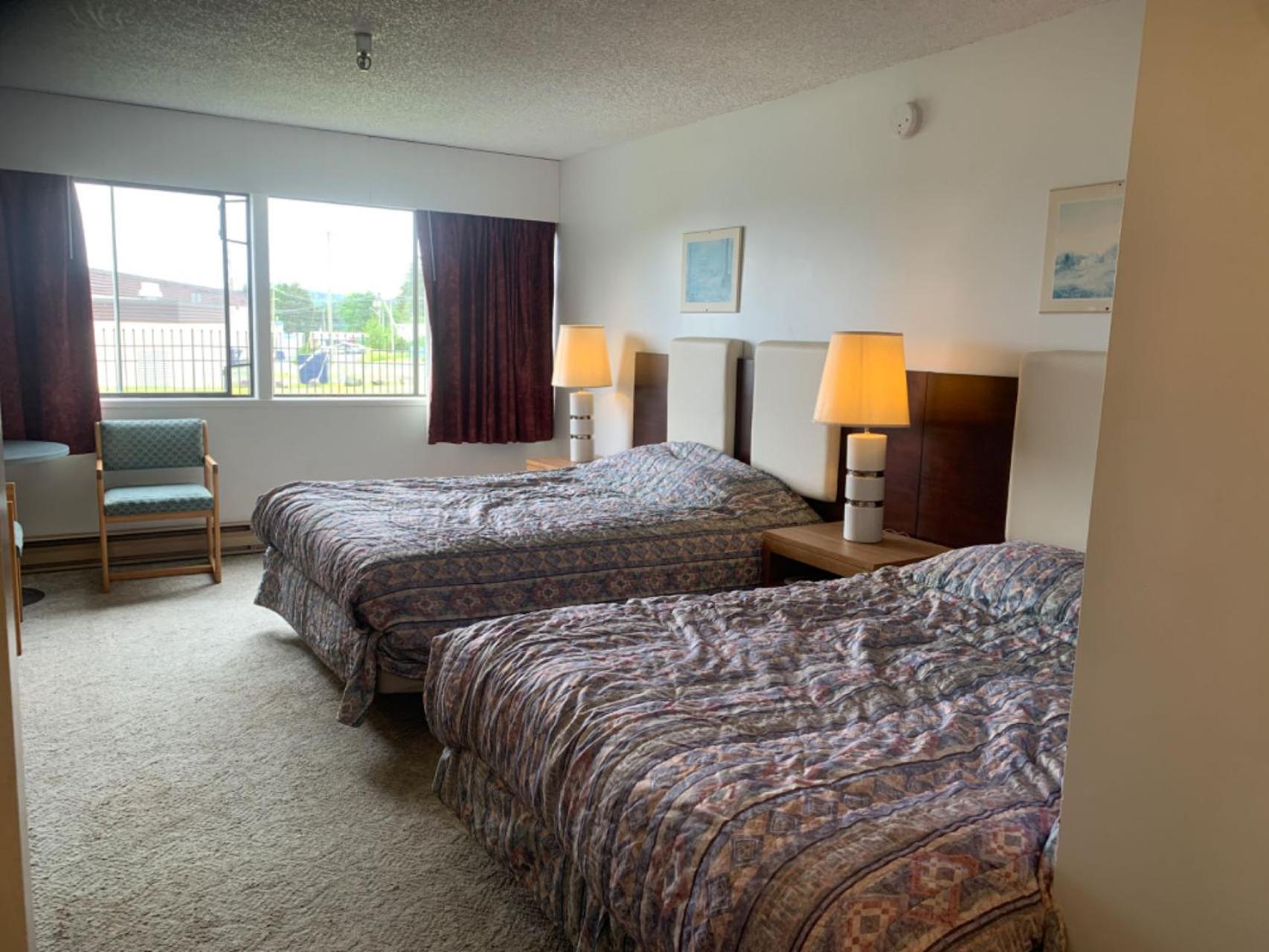 Providence Place Inn Port Hardy Extérieur photo