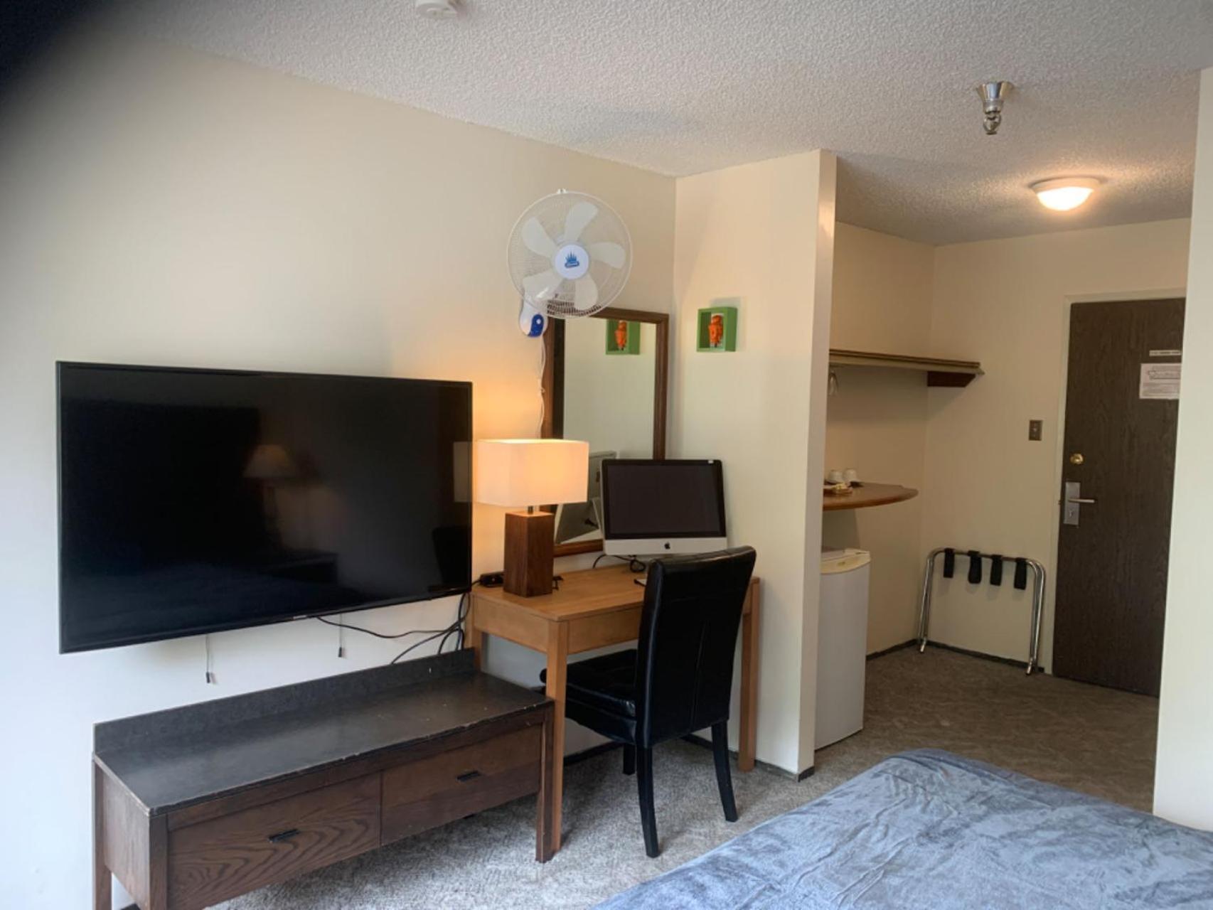 Providence Place Inn Port Hardy Extérieur photo