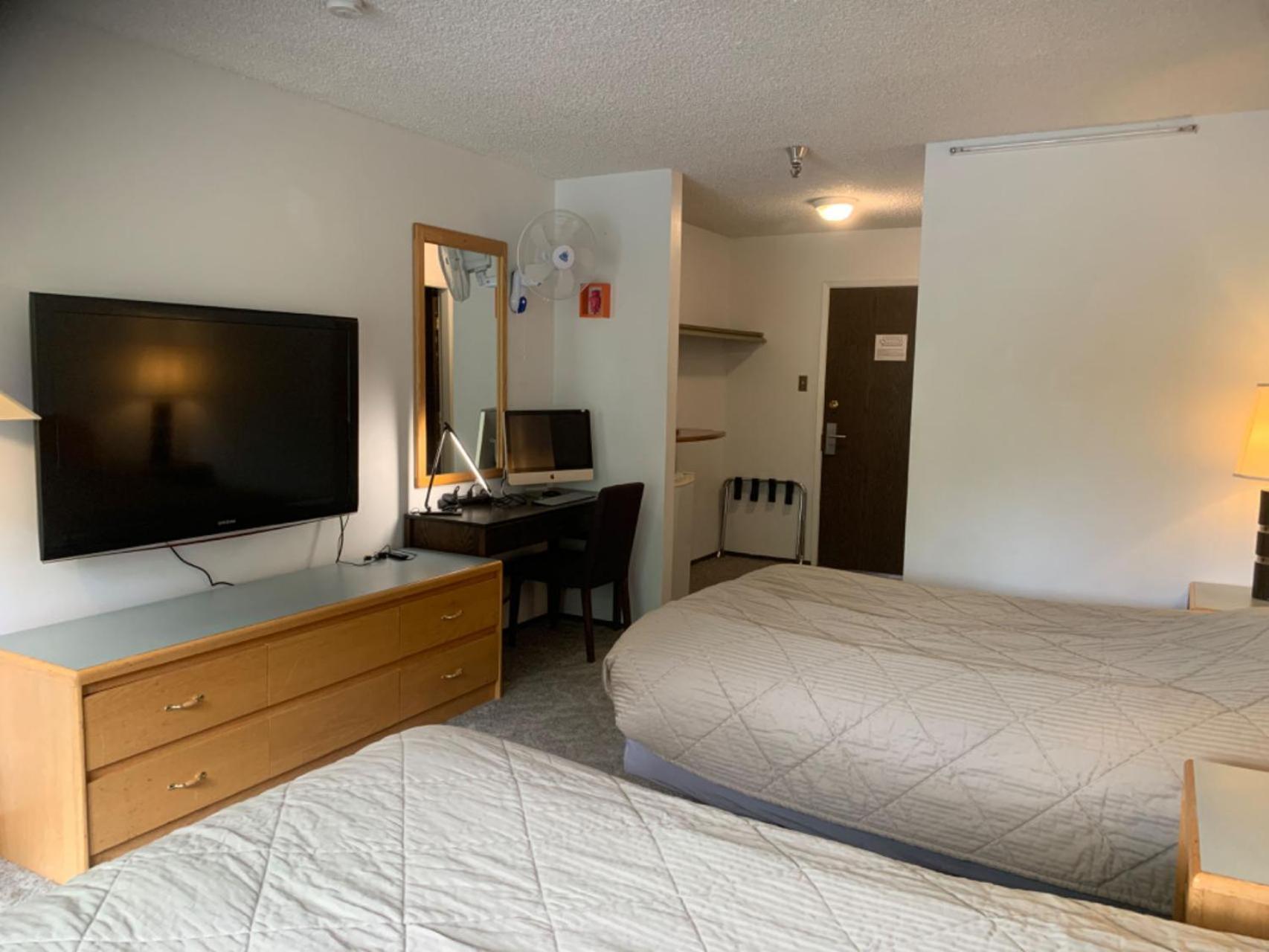 Providence Place Inn Port Hardy Extérieur photo