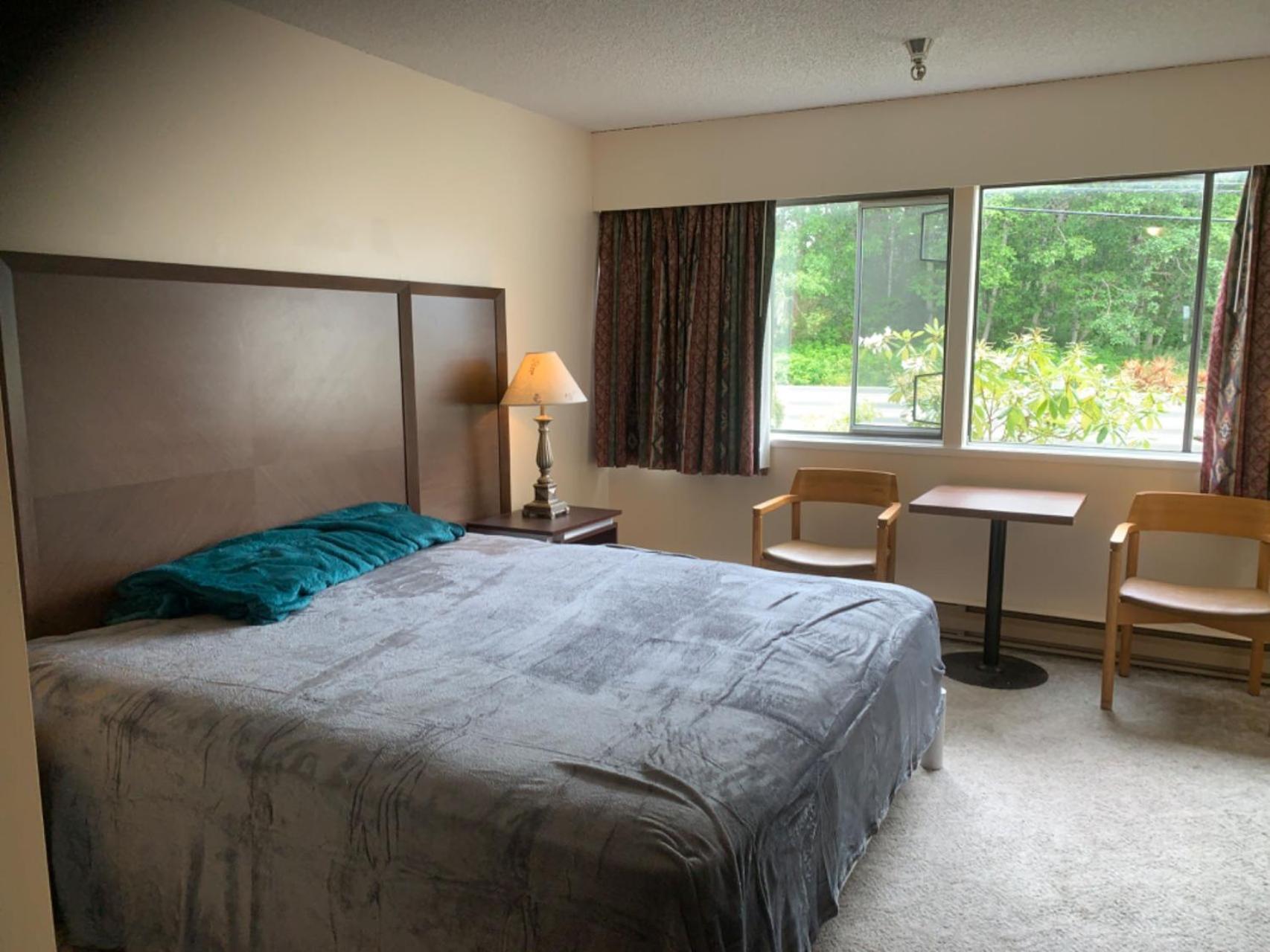 Providence Place Inn Port Hardy Extérieur photo