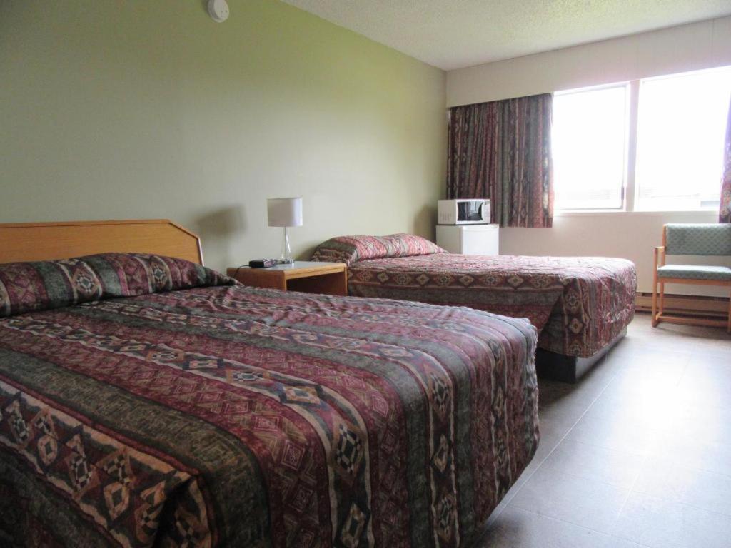 Providence Place Inn Port Hardy Extérieur photo