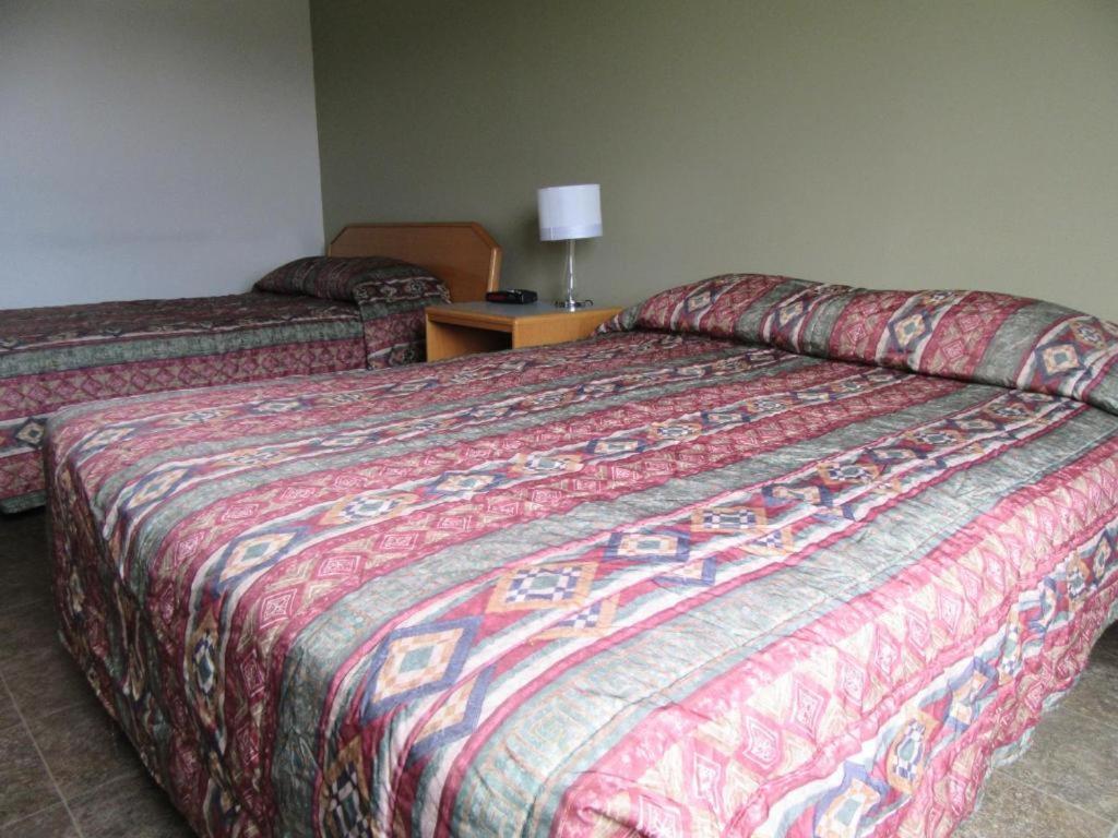 Providence Place Inn Port Hardy Extérieur photo