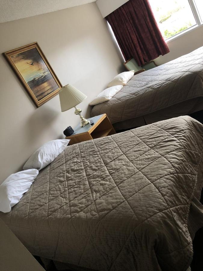 Providence Place Inn Port Hardy Extérieur photo